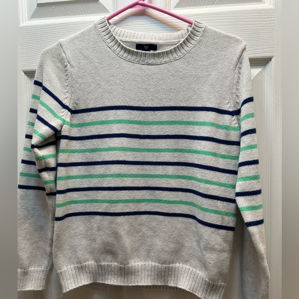 GAP Cream Crewneck Sweater